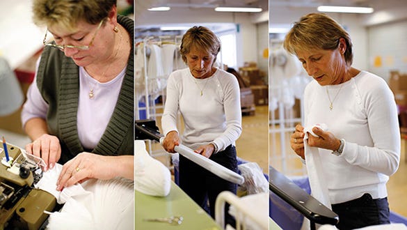 Tådelen sys ihop på fri hand med symaskin